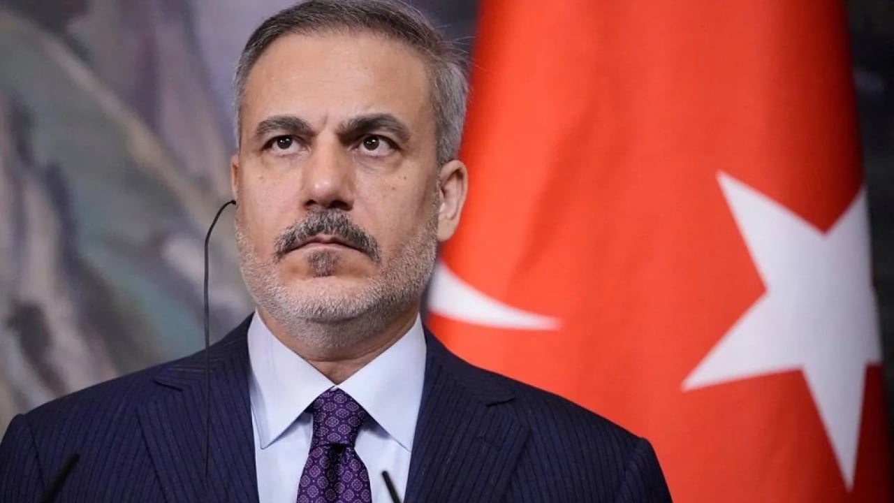 Turqia kërcënon Izraelin! Ministri i jashtëm, Fidan: Do të ndërhyjmë nëse tentohet ndarja e Sirisë