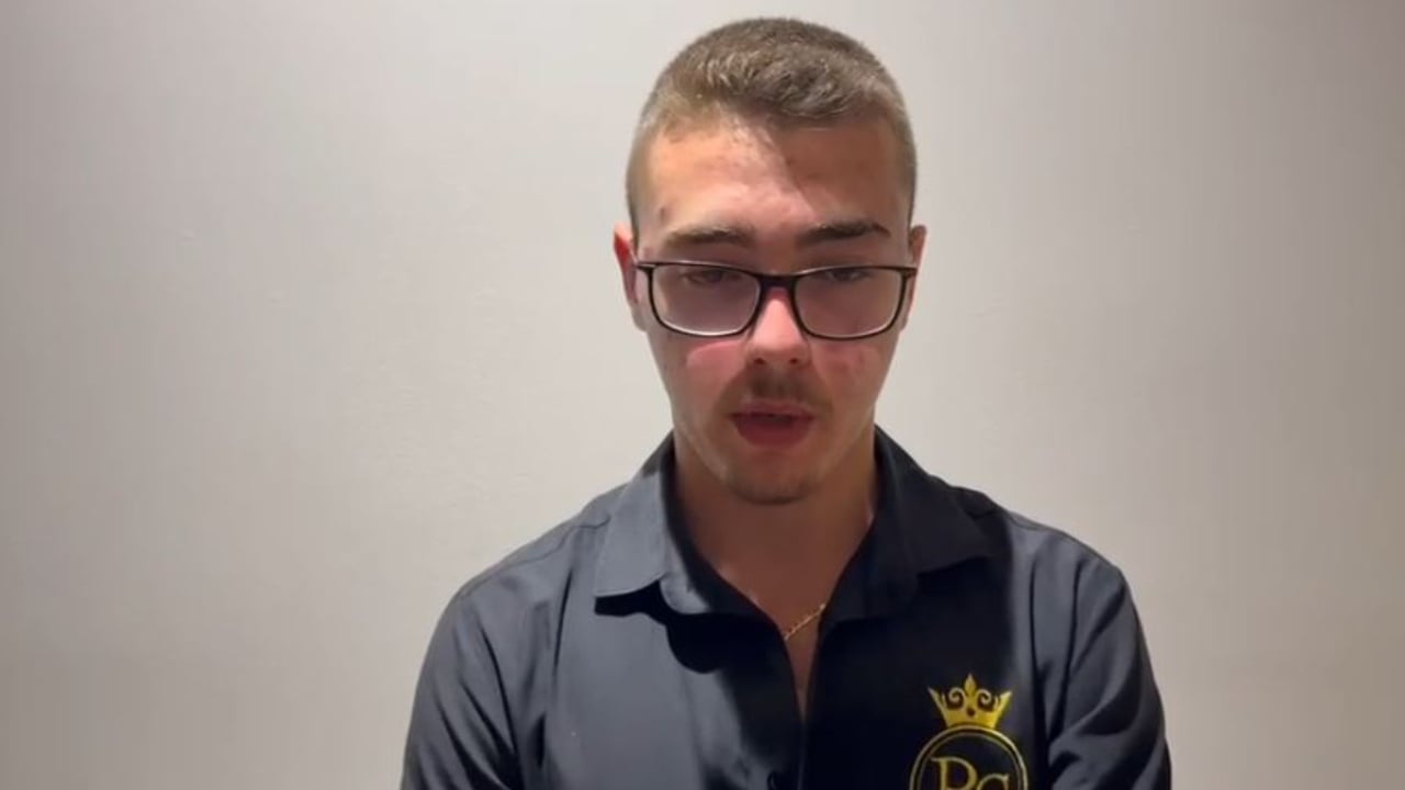 U dhunua nga nënkomisari në Vlorë, kamarieri tregon shenjat në fytyrë: Më goditën tre herë për një bidon ujë tepër