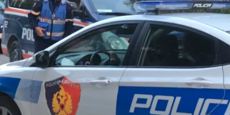 U kapën duke transportuar mbi 21 kg tritol dhe do të bënin atentat, Prokuroria e Fierit kërkon dënimin me 30 vite burg për tre të arrestuarit