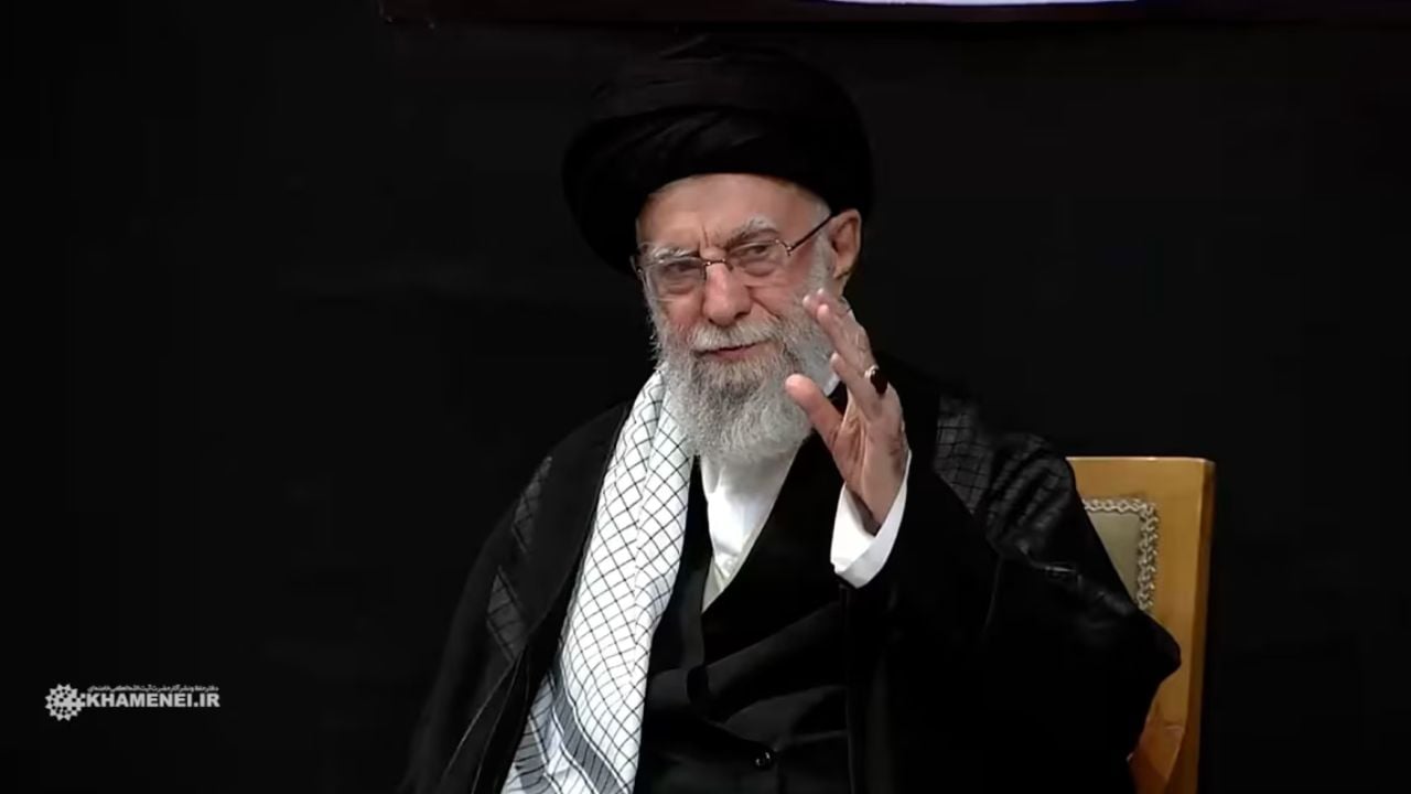 Udhëheqësi suprem i Iranit shfaqet në publik për herë të parë pas konfliktit me Izraelin