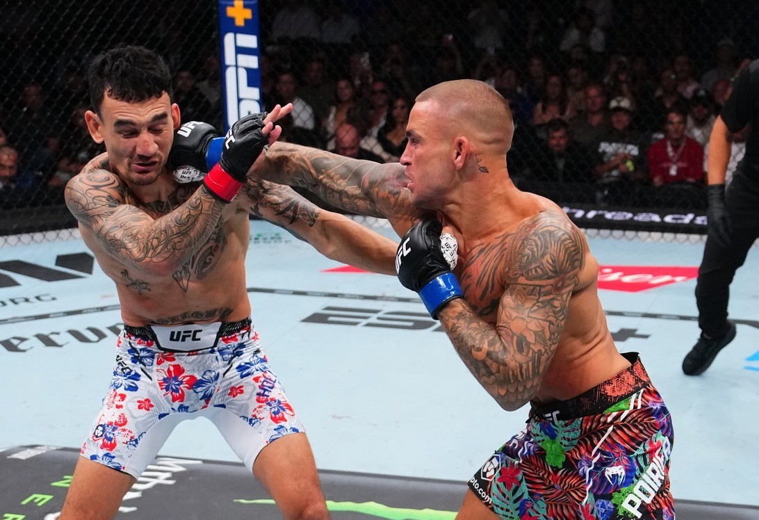 UFC-318/ Max Holloway fiton triologjinë ndaj Dustin Poirier dhe mbron titullin BMF