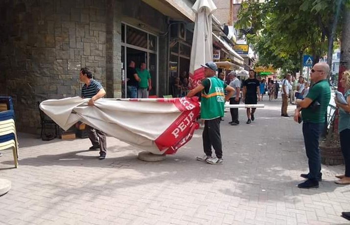 Ultimatumi i Ramës mbërrin në Pogradec, nis lirimi i hapësirave publike të zëna pa leje