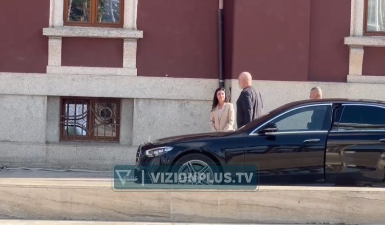 Valë dorëheqjesh në Durrës, drejtorët e Bashkisë “dorëzohen” pas ultimatumit të Ramës