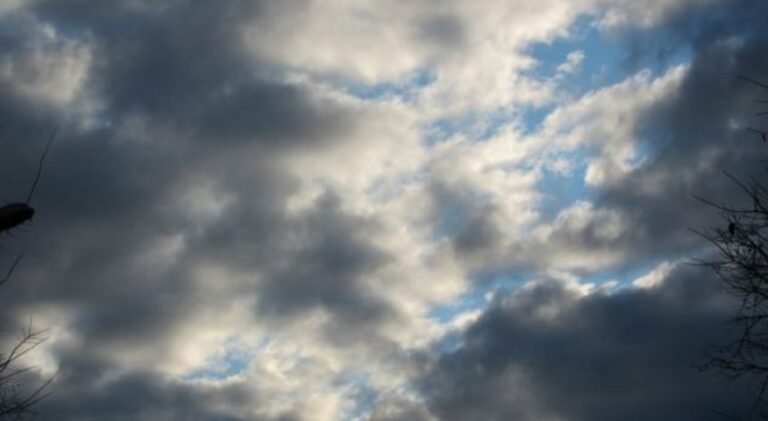 Vendi nën ndikimin e kushteve atmosferike të paqëndrueshme, parashikimi i motit për sot dhe sa do të jenë temperaturat