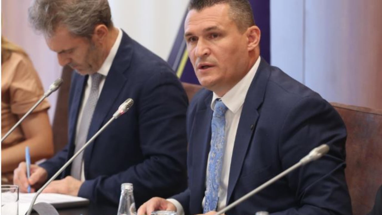 “Vetëm duke respektuar ndarjen e pushteteve mund të ruajmë balancën kushtetuese”, Dumani: Ndërhyrjet me karakter konstruktiv janë të mirëpritura