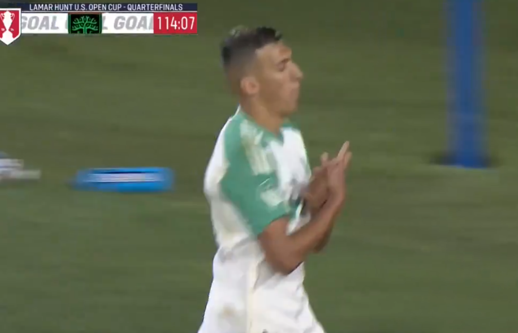 VIDEO/ I pagabueshëm nga penalltia! Dy herë gola nga 11-metrat, Myrto Uzuni nxjerr shqiponjën dhe Austin në gjysmëfinale