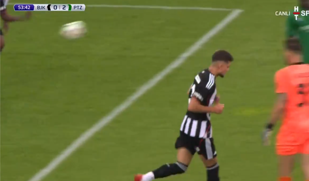 VIDEO/ Muçi “i vjedh” topin kundërshtarit në zonë, tund rrjetën për Beshiktashin