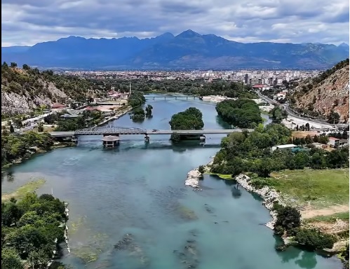 VIDEO / Rama: Buna rrjedh e lirë pas përfundimit të fazës së dytë të pastrimit në Dajlan