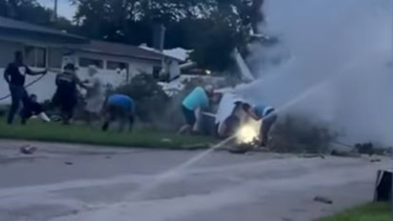 VIDEO/ Rrëzohet aeroplani në Florida, momenti kur banorët shpëtojnë 4 pasagjerët