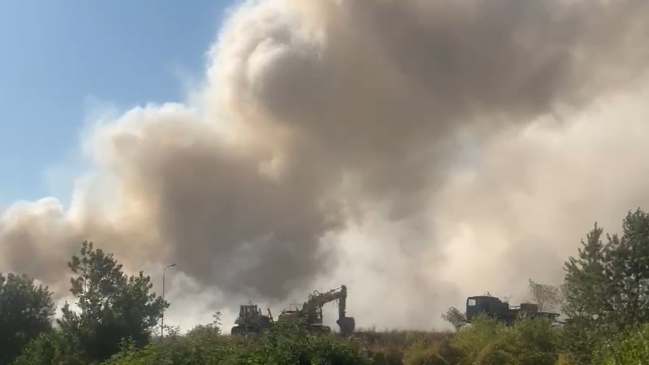 Vihet nën kontroll zjarri në landfillin e Elbasanit, tymi toksik mbuloi qytetin dhe fshatrat përreth