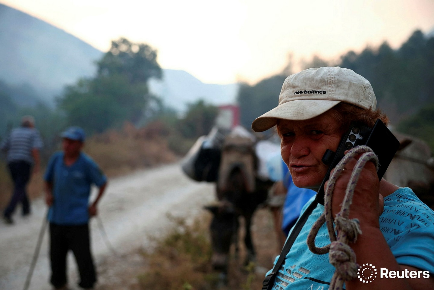 Vijon lufta me flakët në fshatrat e bregut