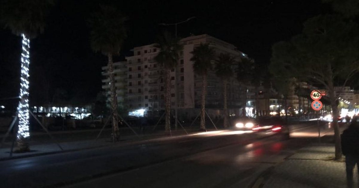 Vlorës i ‘fiken dritat’ në pikun e sezonit! Qyteti në terr prej disa orësh, shqetësim për bizneset turistike