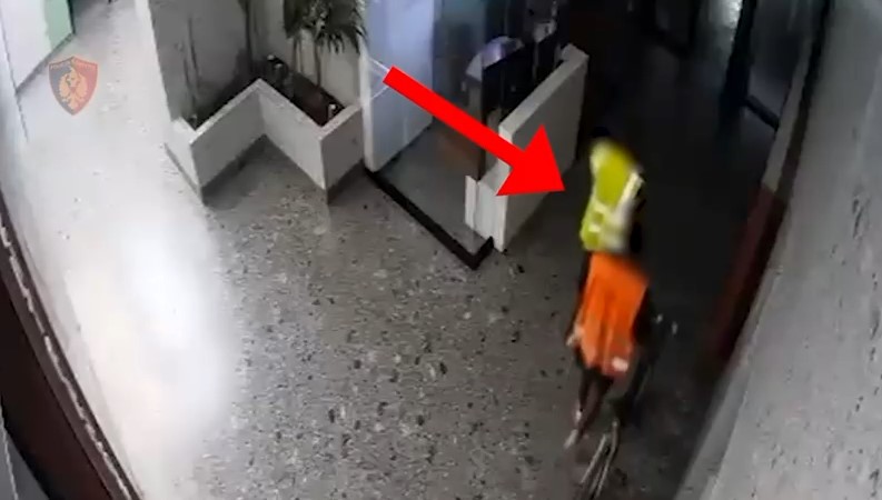 Vodhën në 4 subjekte, grabitën motorë e biçikleta/ 2 në pranga, me precedentë për..