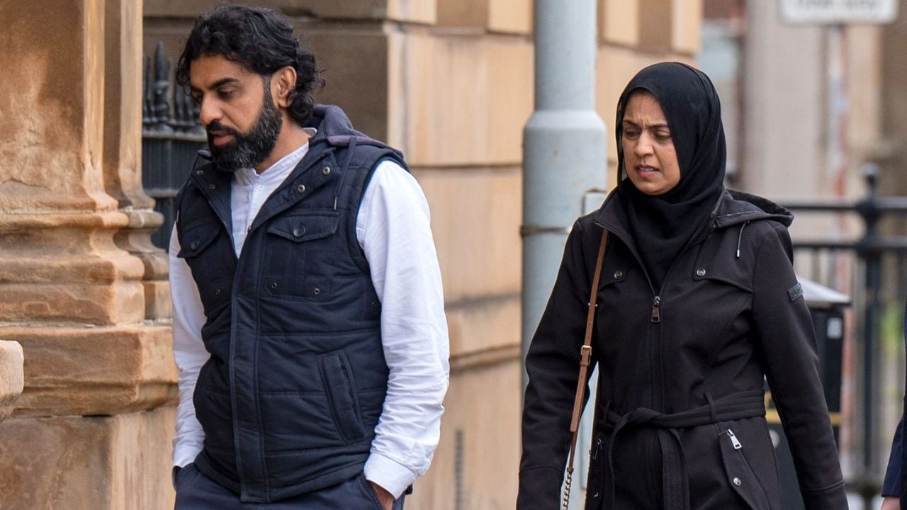 Vodhën pajisje mbrojtëse nga Shërbimi Kombëtar Shëndetësor i Skocisë gjatë pandemisë dhe i shitën online, dënohet mjekja dhe bashkëshorti i saj