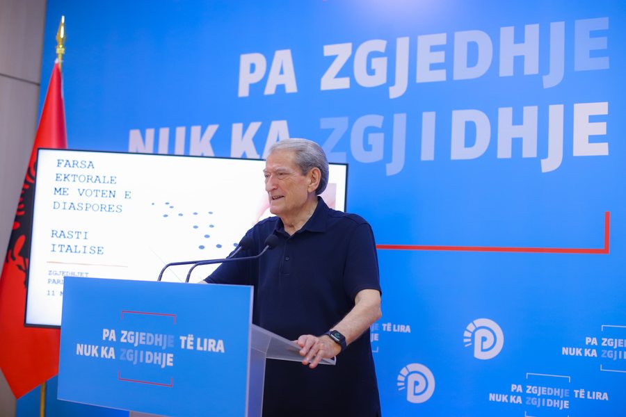 Votat e Italisë, Berisha: Në 50% të rasteve, fletët nuk u dorëzuan tek votuesit! Mbi 15 mijë vota u ‘mbytën’ në Adriatik