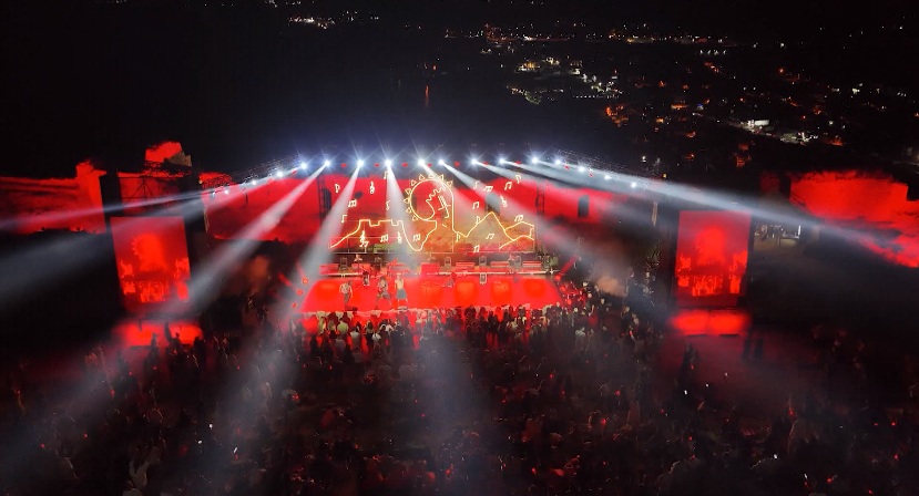 Za Fest 2025, tre net magjike në Kalanë e Rozafës, shndërrimi i artit në mrekullin e bashkimit të njerëzve përmes zjarrit të emocioneve