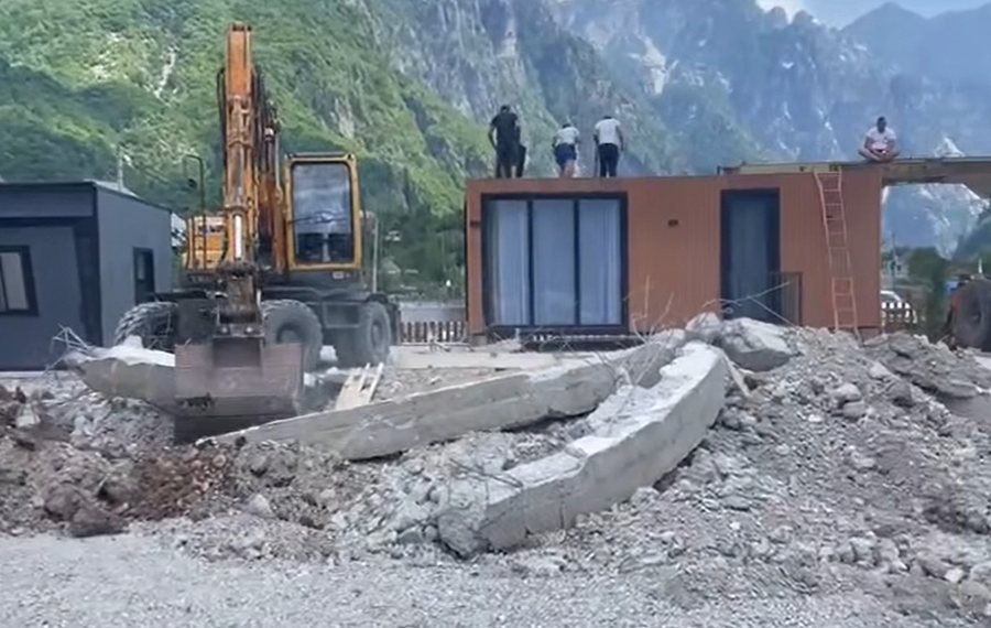 ‘Zbrisni me këmbë në tokë’, Lala zbulon prapaskenat: Në Theth ndërtimet lidhen me një kriminel në kërkim nga SPAK