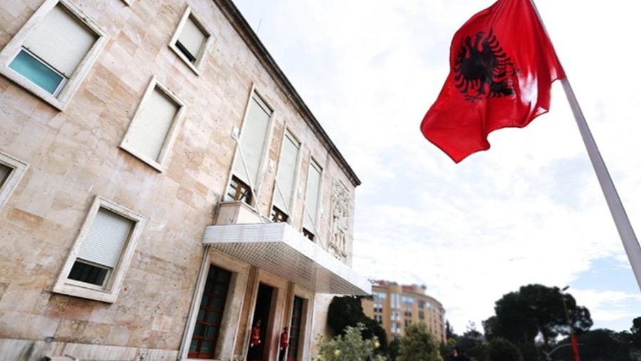 Zjarret në vend, qeveria ofron paketë mbështetëse për dëmet e shkaktuara në fushën e bujqësisë