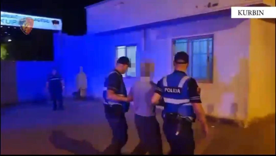 Zjarri në Kurbin aktiv prej një jave, procedohet për zjarrvënie një 72-vjeçar