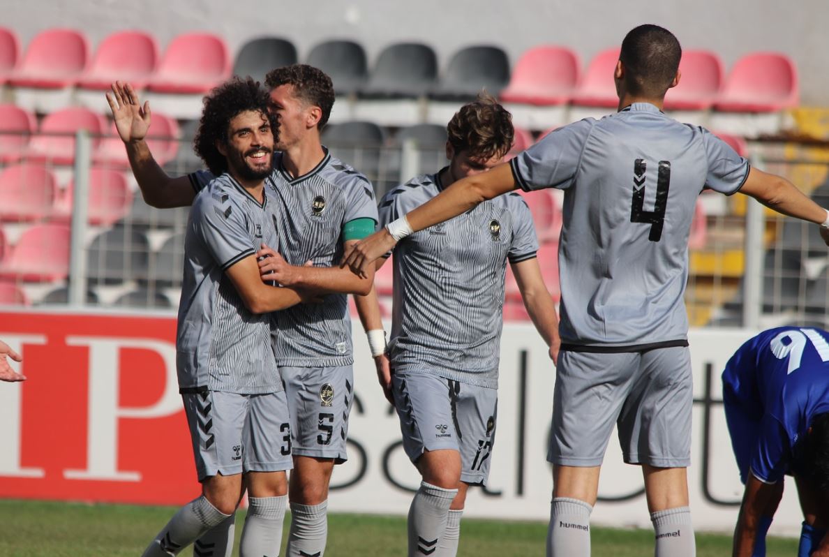 Zyrtare, Flamurtari afron një mbrojtës