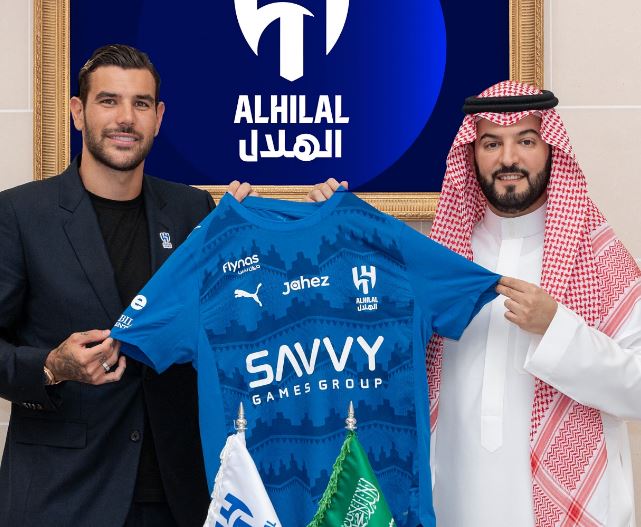 ZYRTARE/ Theo lë Milanin, nënshkruan me Al Hilal