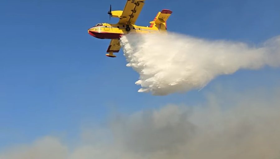 30 vatra zjarri aktive në qarqet më të mëdha, situata më e rënduar në Bashkinë e Finiqit