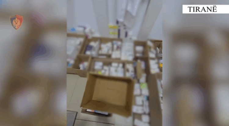 35 000 euro ilaçe kontrabandë, arrestohet administratori i farmacisë “TATA” në Tiranë
