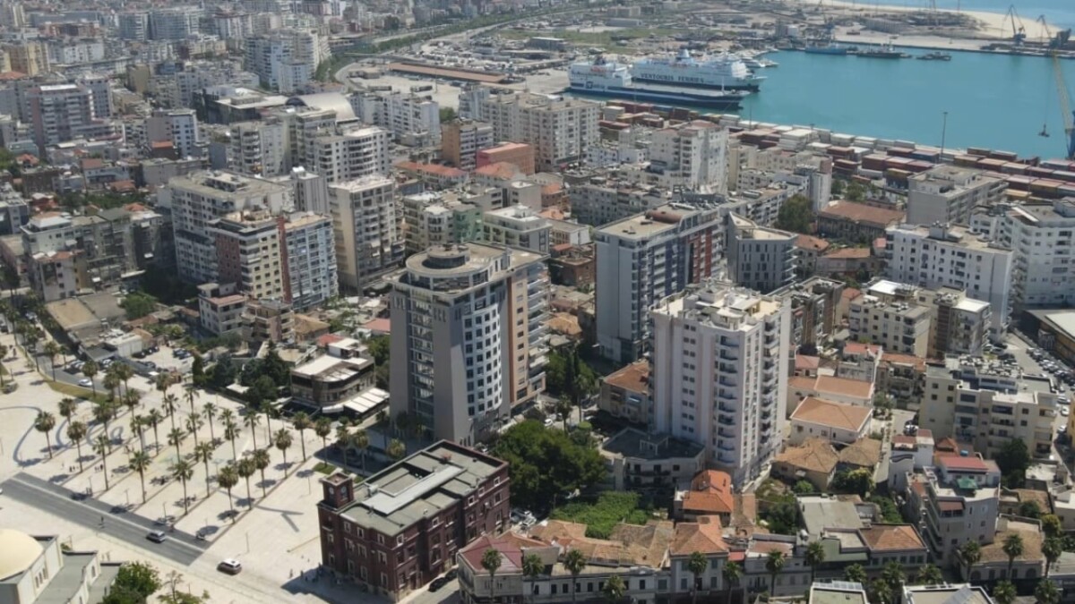 3644 denoncime/ Qytetarët raportojnë abuzuesit, në krye të listës ankesat për trotuaret dhe ambientet e përbashkëta