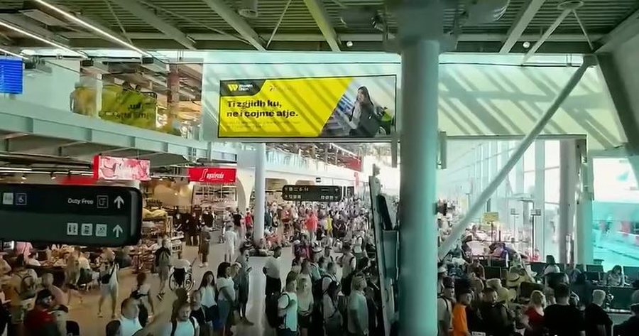 4 Gushti, dita më e ngarkuar në historinë e TIA: 298 fluturime dhe afro 51 mijë pasagjerë