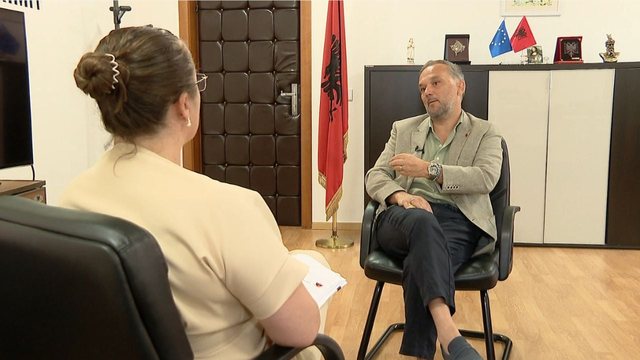 “49 mijë dosje te Përmbarimi”/ Kreu i institucionit: Një pjesë do të fshihen dhe nuk do të ekzekutohen