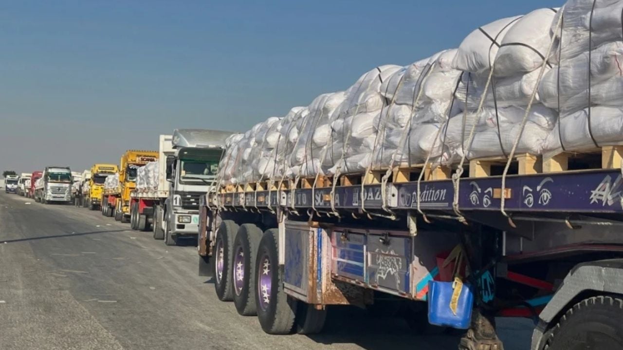 “6000 kamionë ndihmash janë gati jashtë Gazës”, kreu i agjencisë së OKB për palestinezët: Nëse lejohen nga ajri, të lejohen dhe nga toka