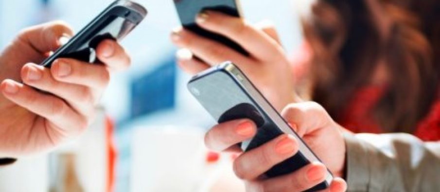 “86% e shqiptarëve përdorin internetin”/ Eurostat: Online 99% e të rinjve, por nuk kanë aftësi digjitale