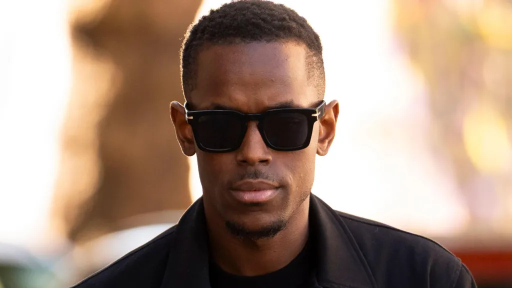 Aktori britanik përballë drejtësisë nën akuzat për përdhunim