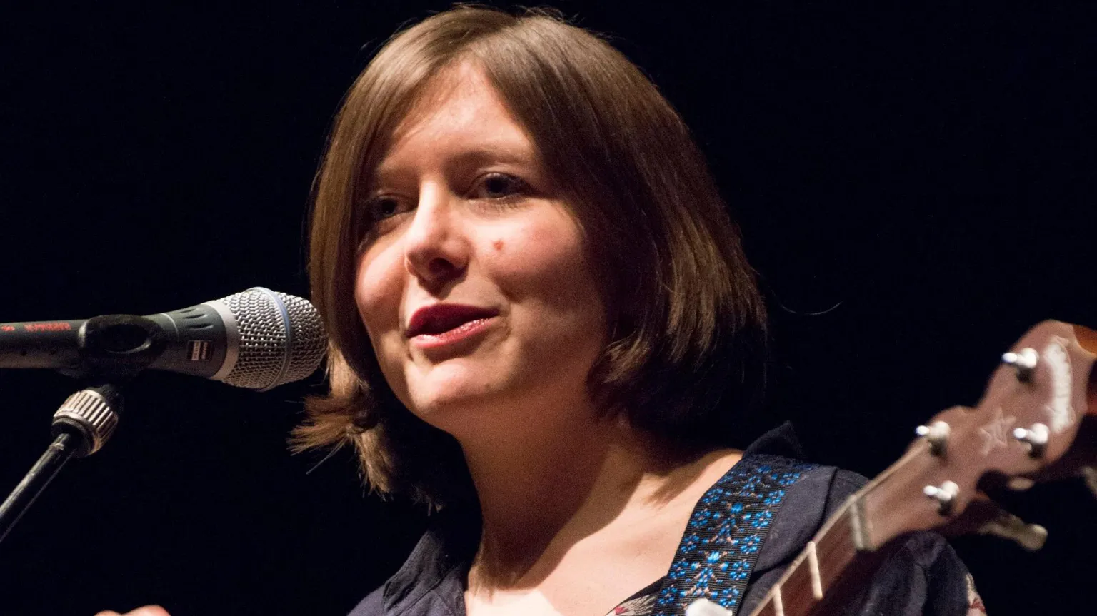 Albumi fantazmë i Emily Portman ndez alarmin për muzikën AI