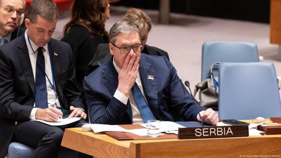 Analiza: Pse Vuçiç dhe Dodiku po vrapojnë pas presidentit Trump?