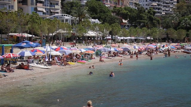 Ankesat e operatorëve në Sarandë, të zhgënjyer nga përfitimet në sezonin turistik!