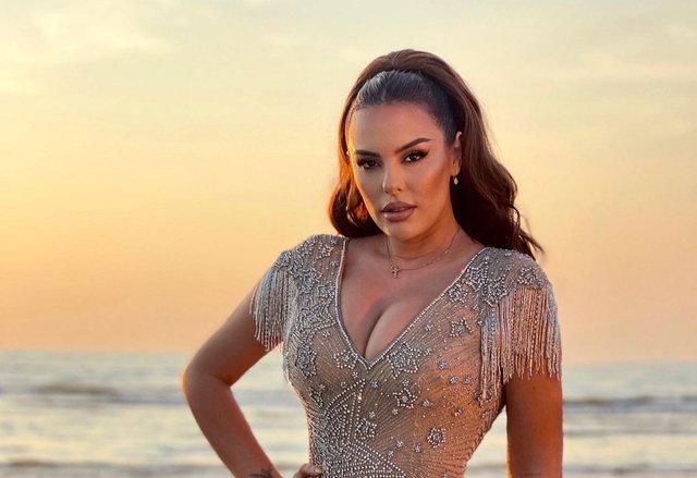 Anxhela Peristeri sqaron incidentin në Përmet: Asnjë kanaçe nuk më ka goditur, ishte një fëmijë që po luante