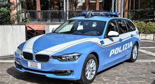 Arratisje spektakolare në Terni, i riu shqiptar i shpëton policisë, ndjekje përfundoi me aksident