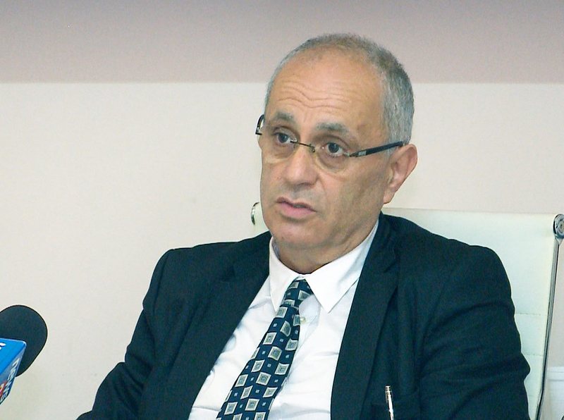 Artan Fuga: Mirë që kemi kosovarët, se Durrësi do të falimentonte