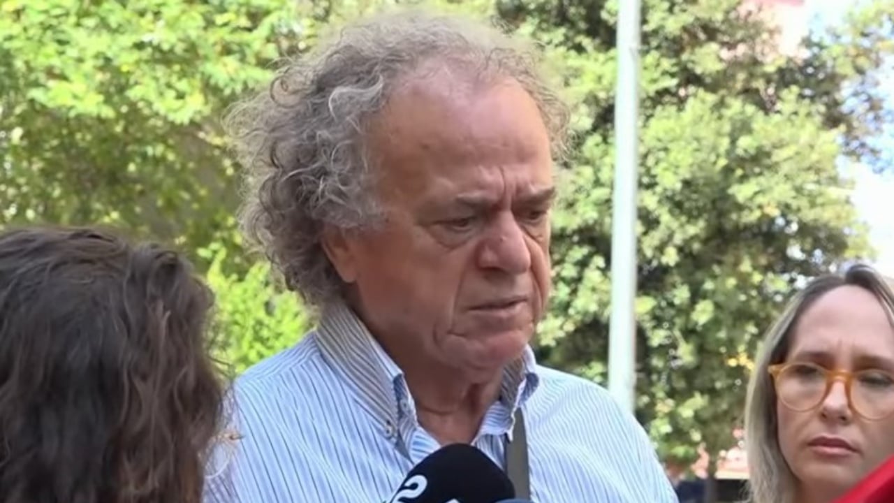 “Artist i madh dhe njeri fisnik”/ Homazhet për Naun Shundin, Bujar Asqeriu i jep lamtumirën mikut të tij të skenës