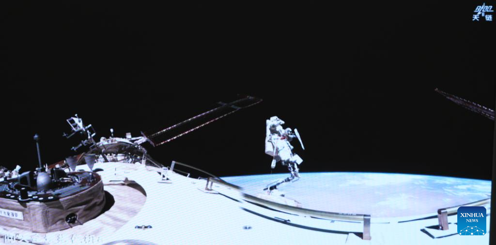 Astronautët e Shenzhou-20 përfundojnë serinë e tretë të aktiviteteve hapësinore