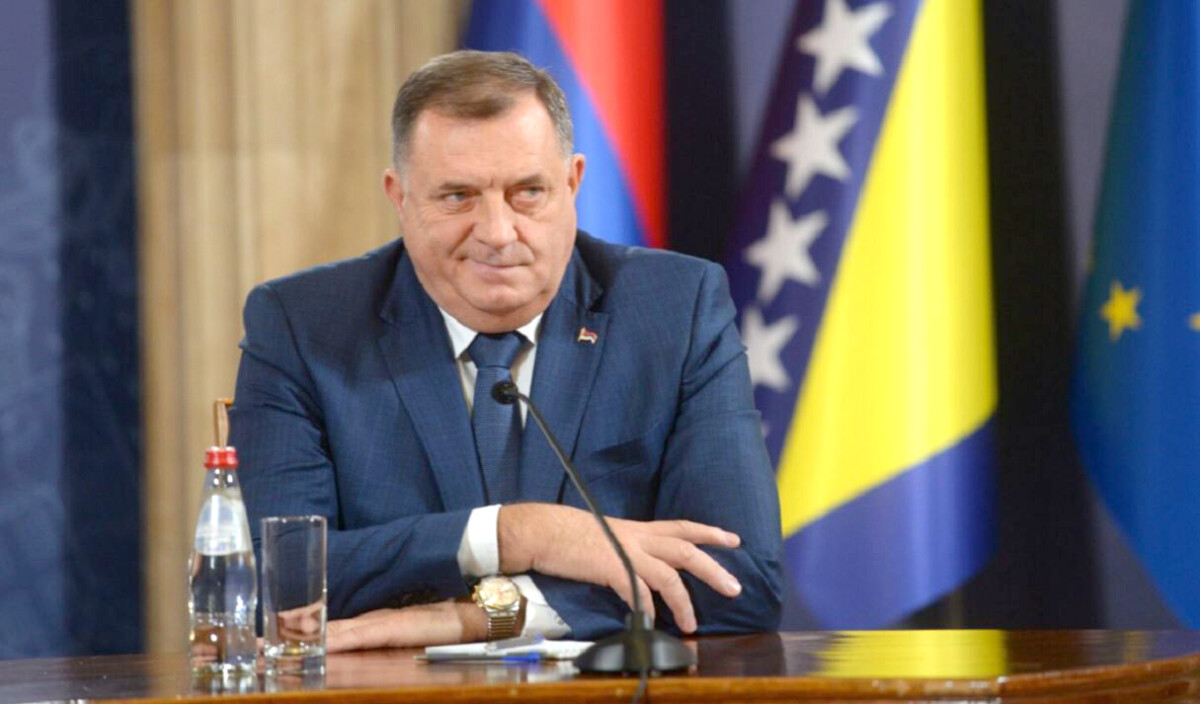 “Autogoli” i Dodikut, si e nxori në pension njeriun që mund ta kishte ndihmuar