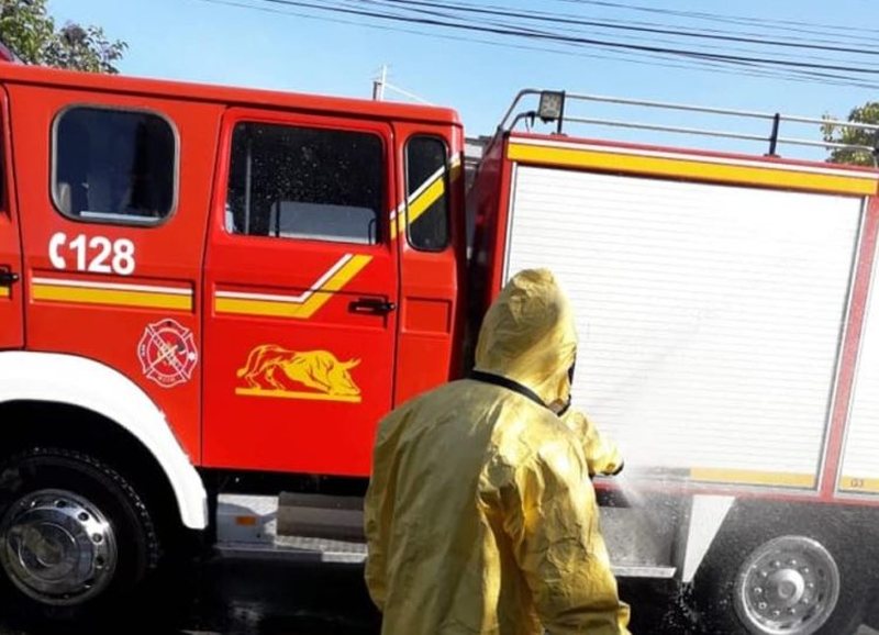 Avancon zjarri në Delvinë, kërcënon sërish depozitat e gazit