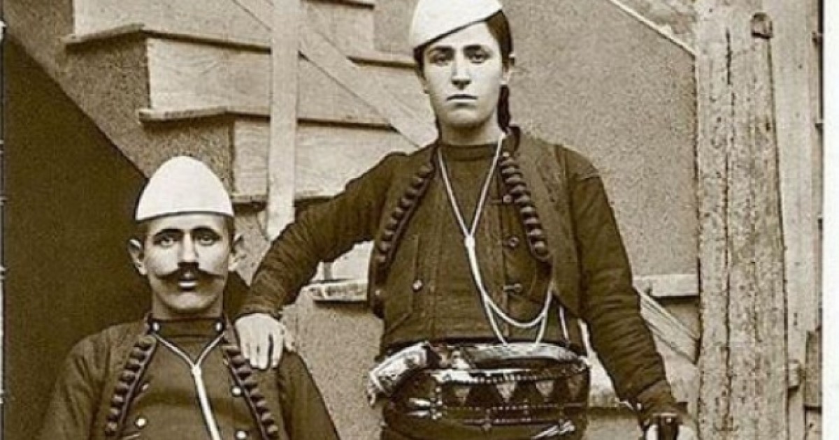 ”Azemi sfidon Shotë Galicën me qitje në shenjë..” Detaje interesante nga dita e martesës së Azem e Shotë Galicës