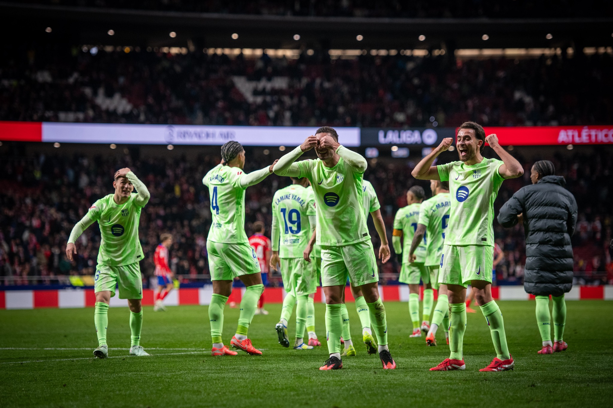 Barcelona regjistron lojtarin, gati për debutimin