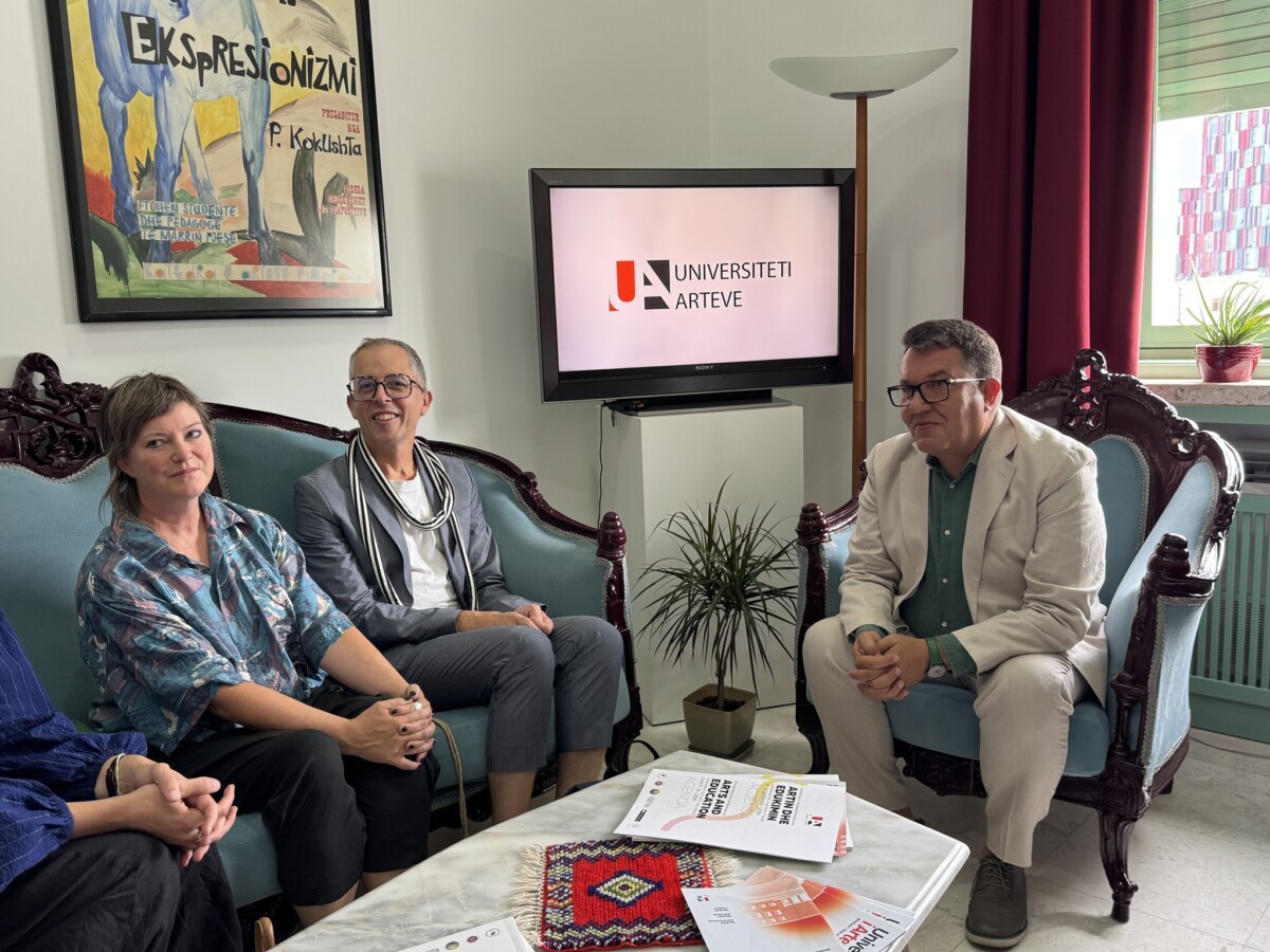 Bashkëpunimet dhe projektet në takimin mes profesorëve të UA dhe delegacionit nga Akademia e Arteve të Oslos