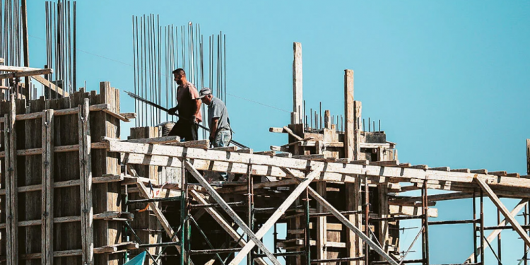 Bashkitë dhanë 352 leje ndërtimi në tre muaj! Gati gjysma e lejeve u dhanë vetëm në Durrës