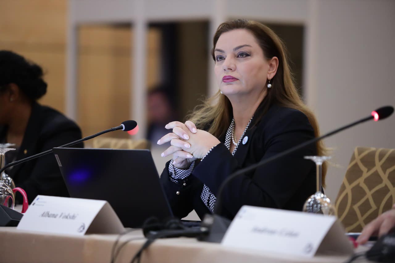 Befason deputetja e PD, i kërkon ndihmë inteligjencës artificiale për të bërë politikë