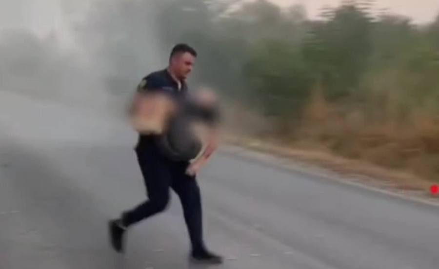 ‘Bëra detyrën, s’jam hero’/ Fletpolici që shpëtoi 3 qytetarë pas aksidentit në Fier