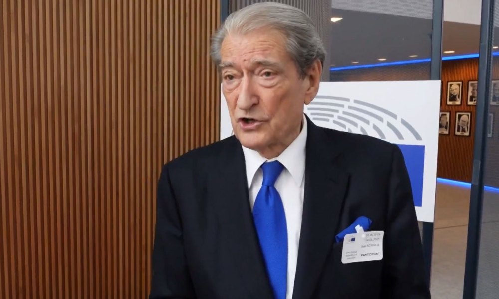 Berisha: Ministri i Jashtëm kërcënon vëzhguesit duke u thënë se nuk janë përdorur burimet e administratës